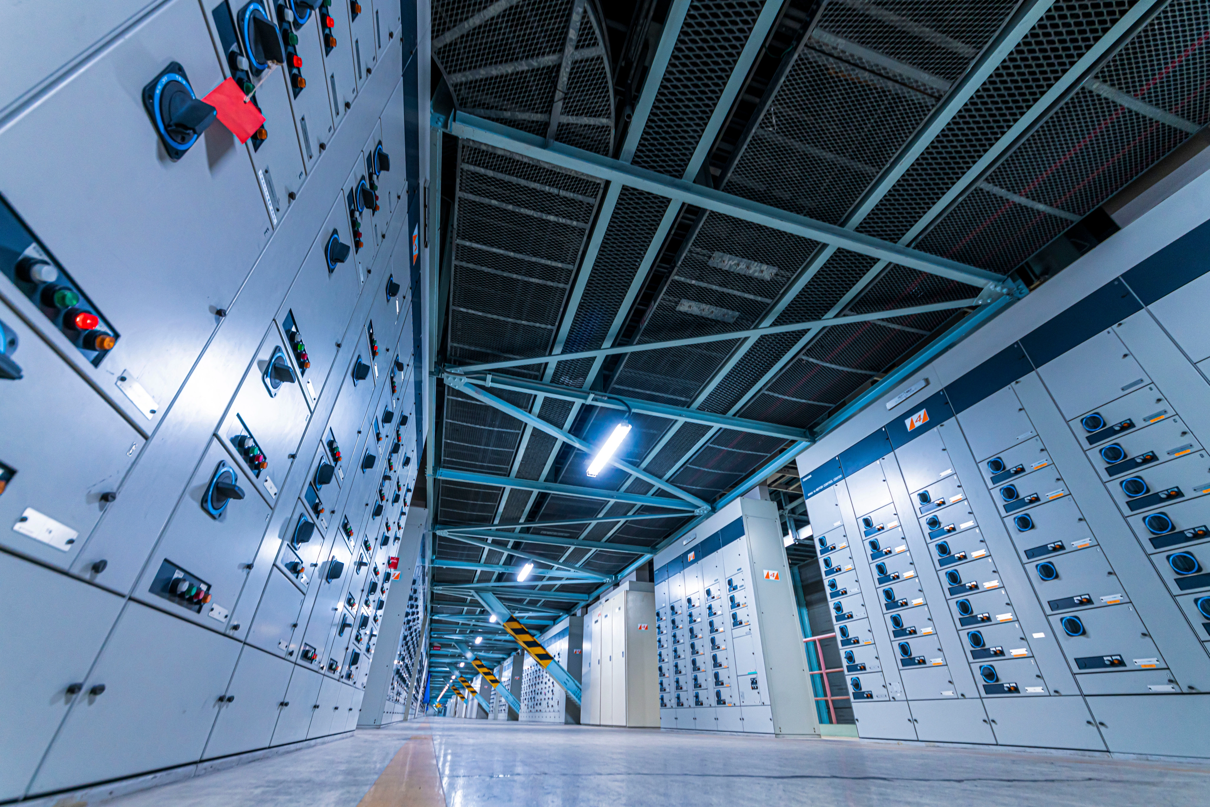 Power plant electrical equipment used for auxiliary power optimization